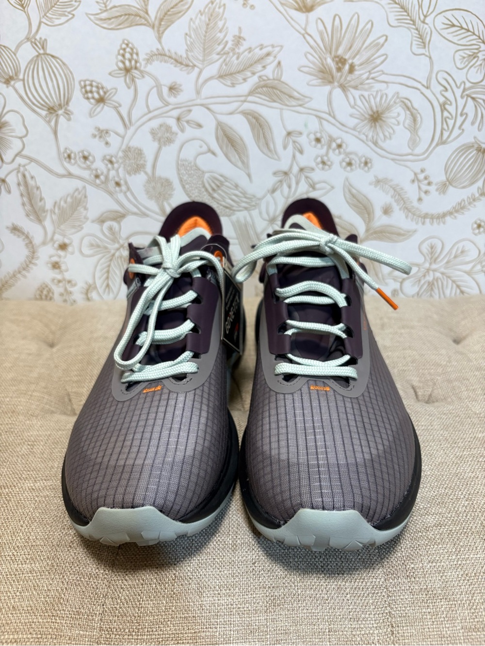 Vasque women’s waterproof hiking sneaker